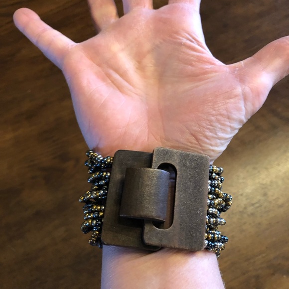 Gorgeous multi-strand, black & copper beaded bracelet w/ wooden closure, NWOT - Picture 7 of 14